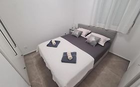 Lady Di Apartments
